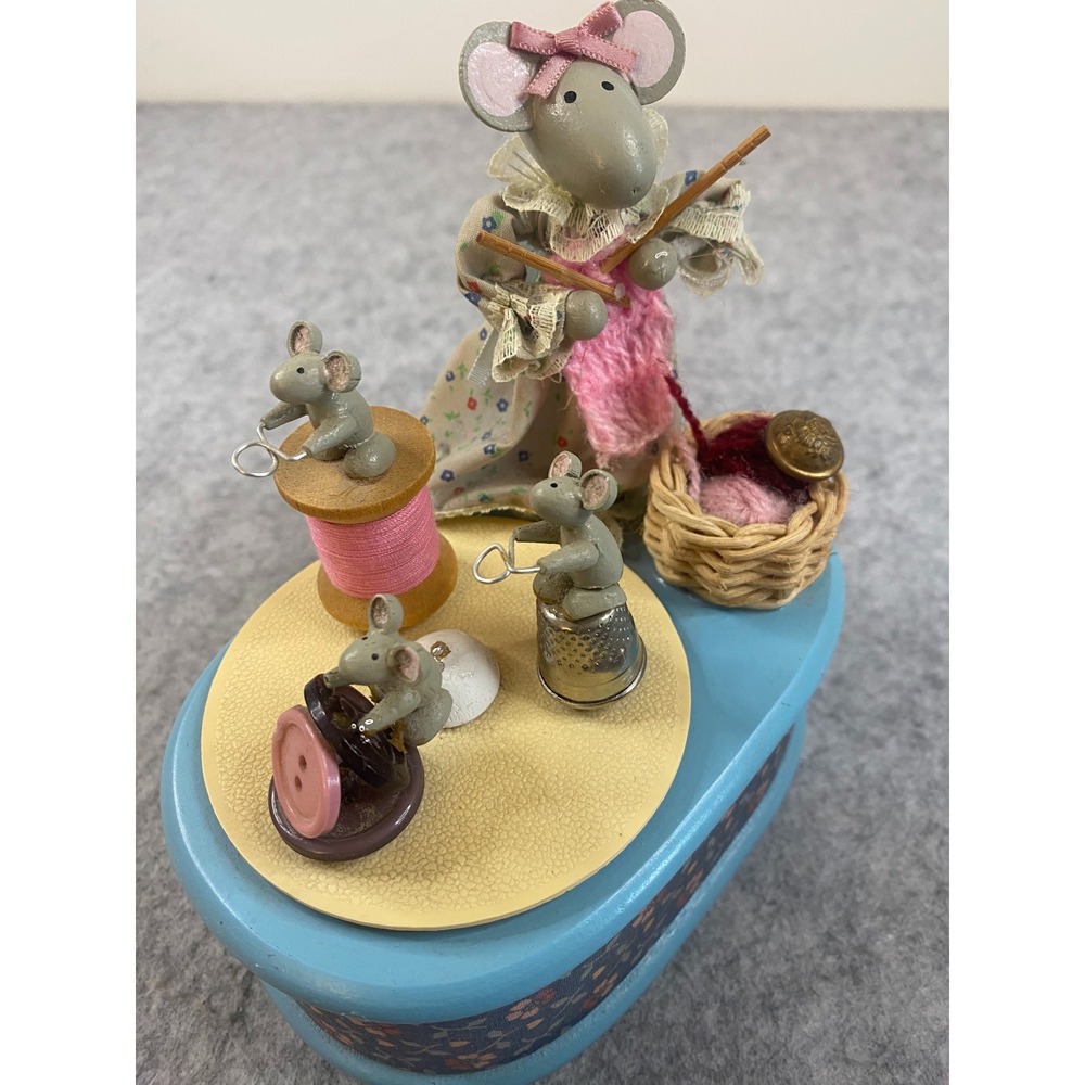 San Francisco Music Box Company 'Sew Pretty' Mice Knitting Vintage 1988 RARE